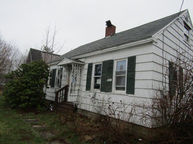 7 Myrtle Street, Richmond, ME 04357