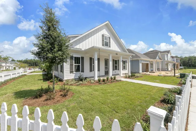 418 Marsh Deer Run, Niceville, FL 32578