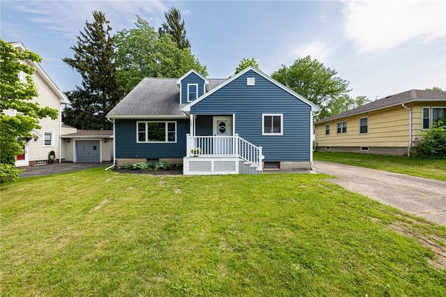 165 Culver Pkwy, Rochester, NY 14609
