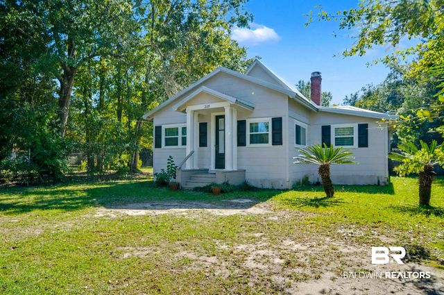 209 W  Magnolia Ave, Foley, AL 36535