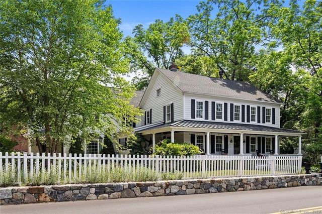 129 Long Meadow Hill Rd, Brookfield, CT 06804