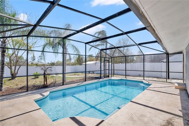 3075 Fifer Dr, Deltona, FL 32738