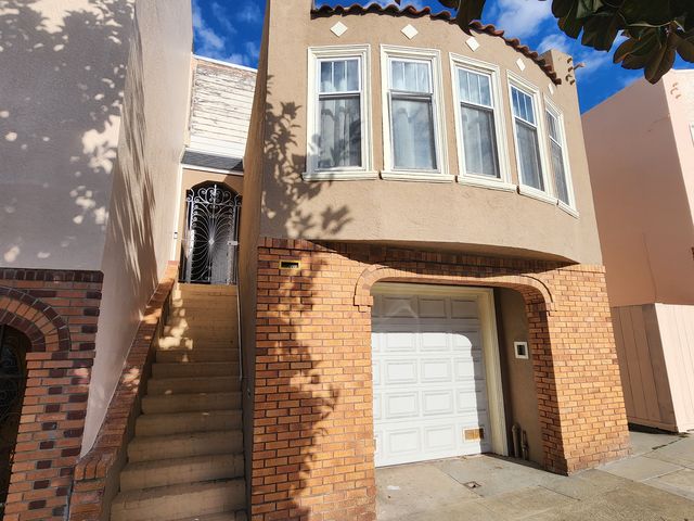 1570 Palou Ave #1, San Francisco, CA 94124