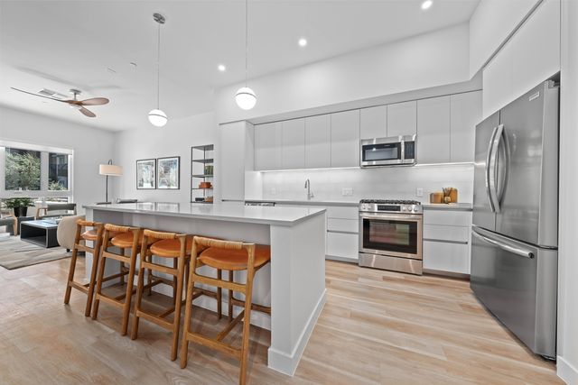 4616 N  73rd St #3010, Scottsdale, AZ 85251
