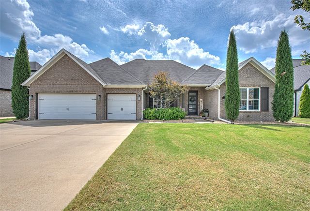 5502 W  Lakewood Dr, Rogers, AR 72758