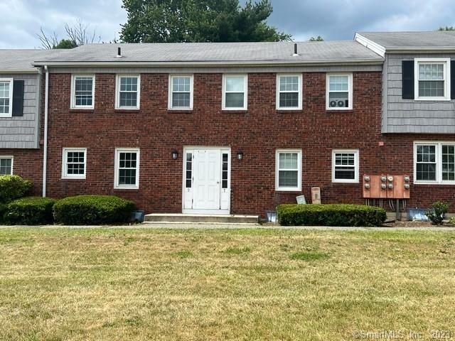9 Old Farms Ln   #9, New Milford, CT 06776