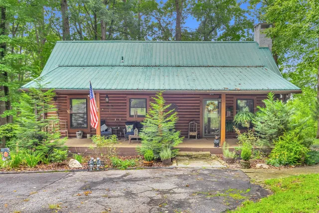 926 White Oak Mountain Rd, Columbus, NC 28722