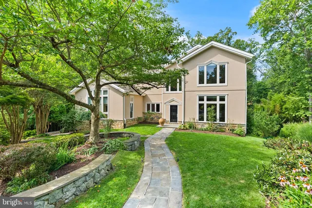 3100 N  Monroe St, Arlington, VA 22207