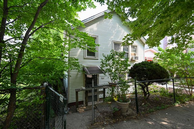 2638 W  Medill Ave, Chicago, IL 60647