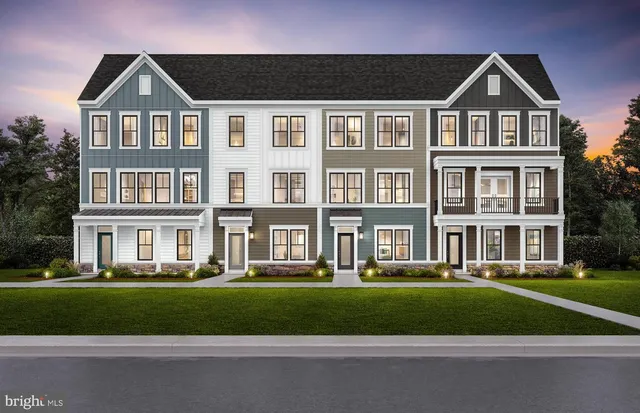 18294 Blythe Crossing Ter, Leesburg, VA 20176