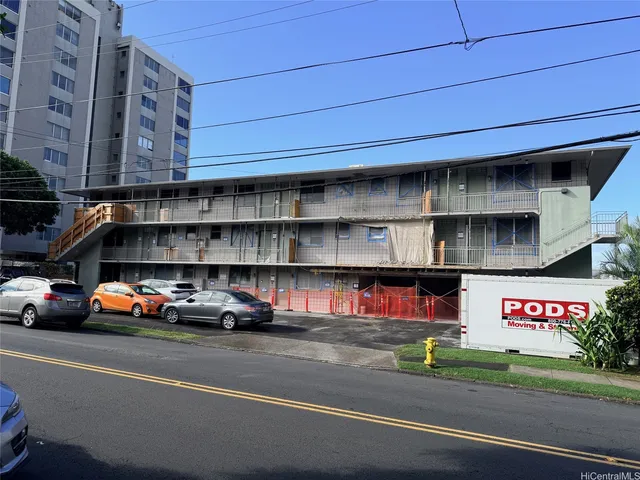 1533 Nehoa St #4, Honolulu, HI 96822