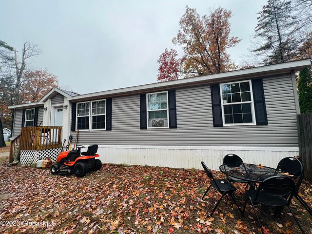 31 Sweet Rd Road, Queensbury, NY 12804