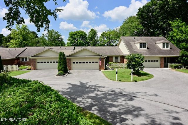 703 Dundee Dr, Maryville, TN 37803