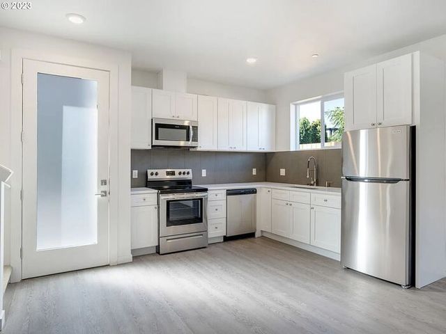 6845 N  Montana Ave #3, Portland, OR 97217