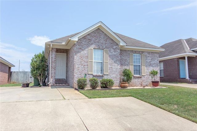 6913 Sandfield Dr, Montgomery, AL 36117