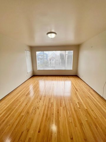 560 26th Ave #14, San Francisco, CA 94121