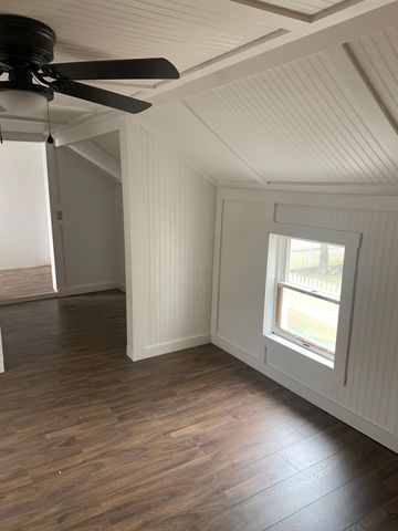 48 Boynton St, Eastport, ME 04631