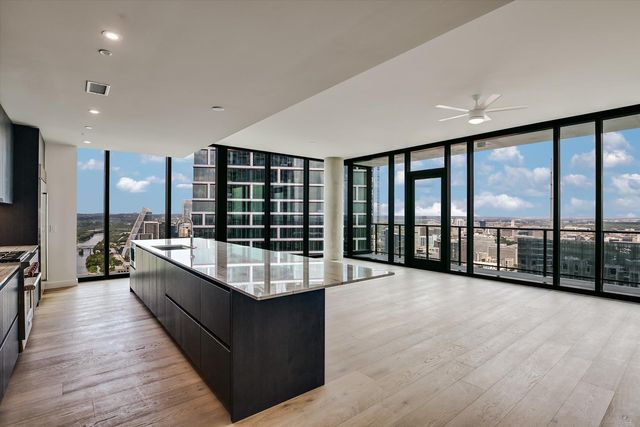 610 Davis St #4404, Austin, TX 78701
