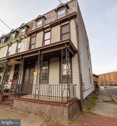 229 Penn St, Burlington, NJ 08016