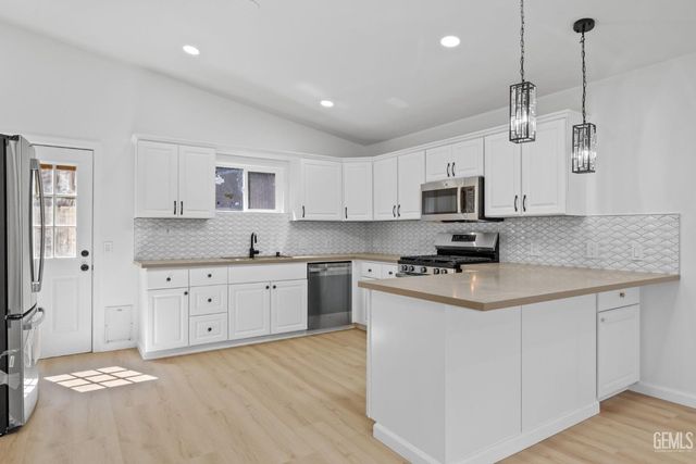 3516 Illinois Trl, Frazier Park, CA 93225