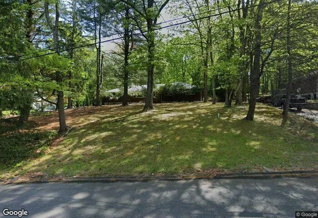 2 Hillside Ter, Suffern, NY 10901
