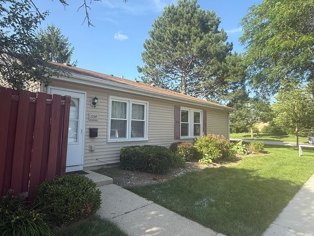 1938 Hancock Dr, Hoffman Estates, IL 60169