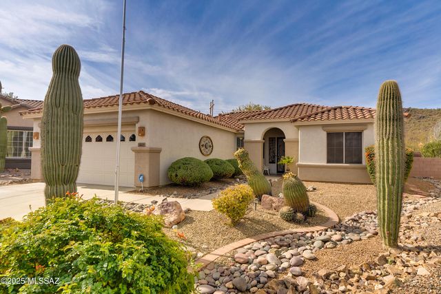 9223 N  Crimson Stone Pl, Tucson, AZ 85743