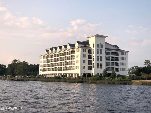 630 Bay Cove Dr   #114, Biloxi, MS 39532