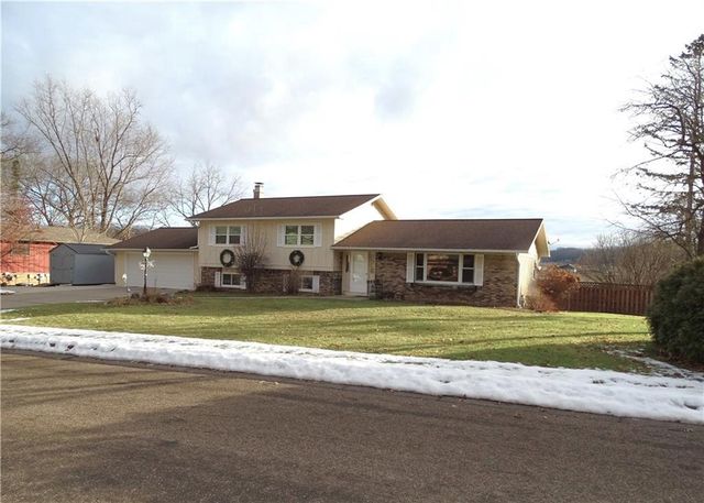 1034 Auth, Durand, WI 54736