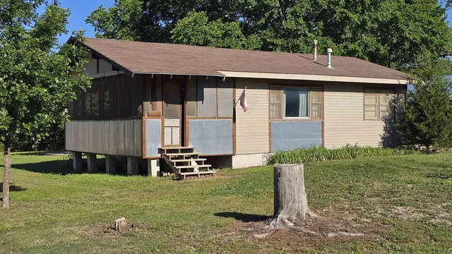 216 N  Sunset Ter, Toronto, KS 66777