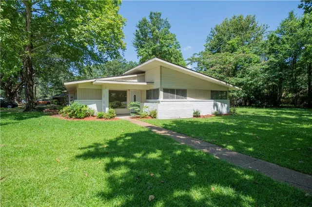3915 Brenda St, Alexandria, LA 71302