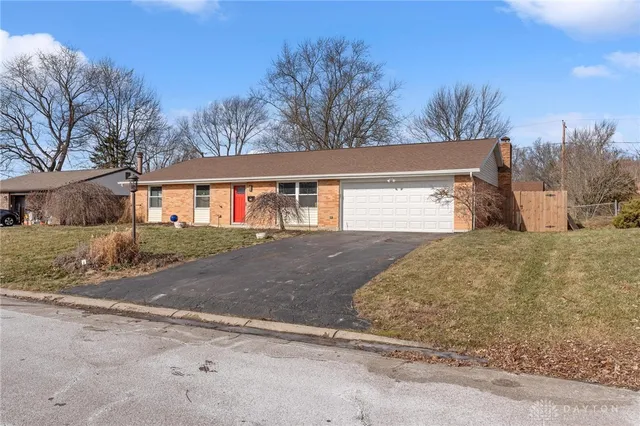 55 Gulfwood Ct, Dayton, OH 45458