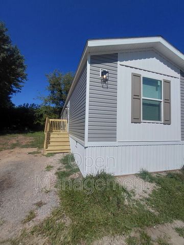 284 Kathy Cir, Jackson, MI 49202