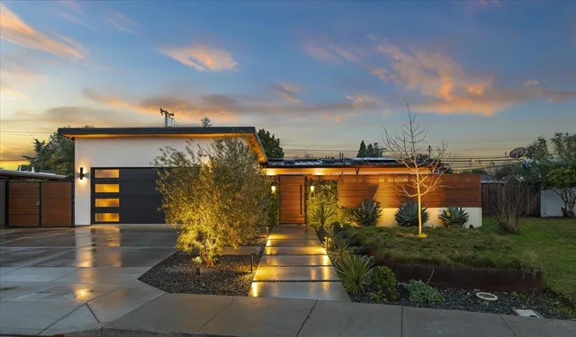504 Century Dr, Campbell, CA 95008