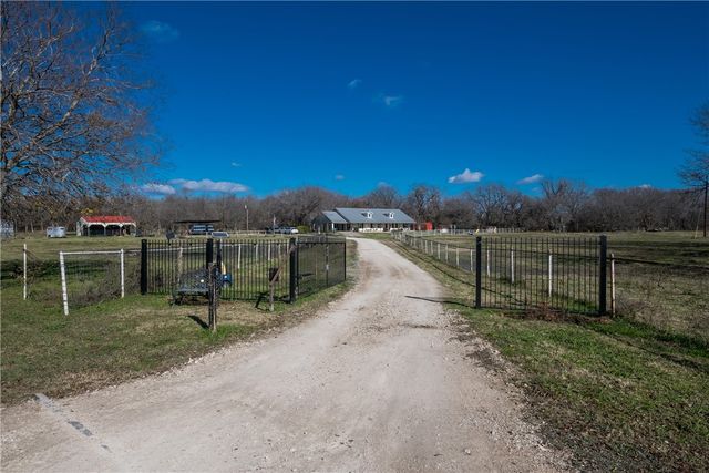 168 Country Dr, Waco, TX 76705