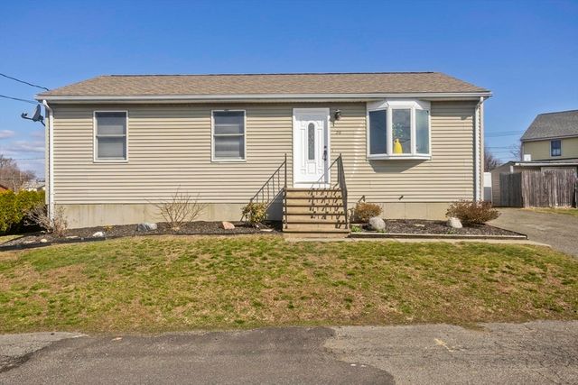 26 Dayton St, Chicopee, MA 01013