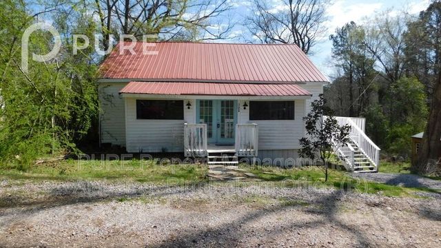 38 Strickland Dr, Woodstock, AL 35188