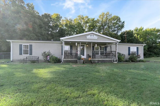 615 S  Barn Ln, Princeton, IN 47670