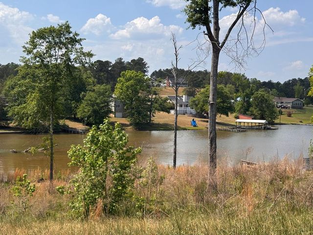 22 & 23 King Cir, Greenwood, SC 29649