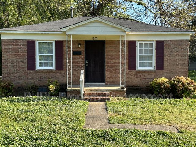 1900 Catherine Simmons Ave, Charlotte, NC 28216
