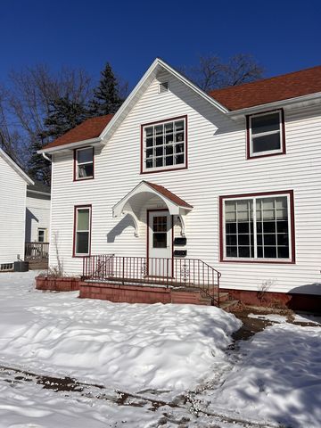 1111 2nd Ave #B, Eau Claire, WI 54703