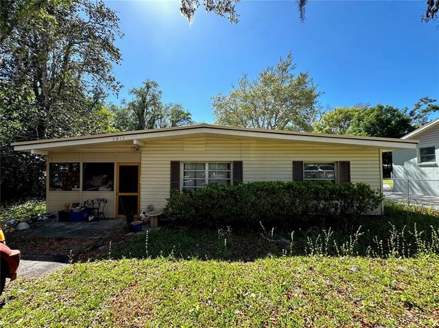 6013 Idle A While Cir, Dade City, FL 33523