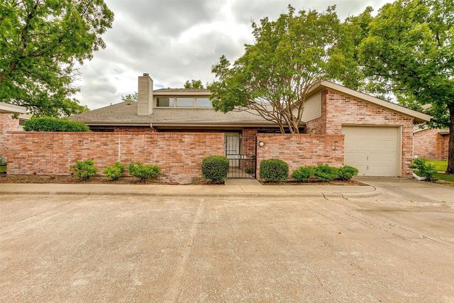 1118 Forest Creek St, Fort Worth, TX 76126