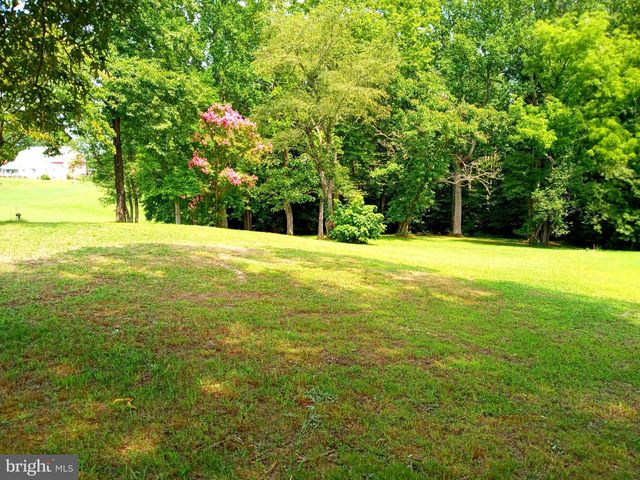 17410 Croom Rd, Brandywine, MD 20613