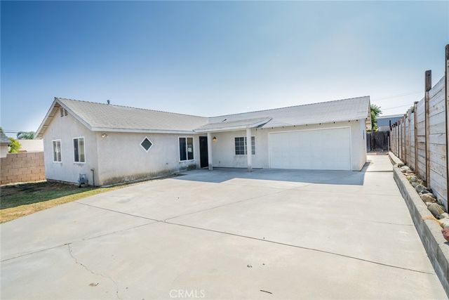 127 N  12th Ave, Upland, CA 91786