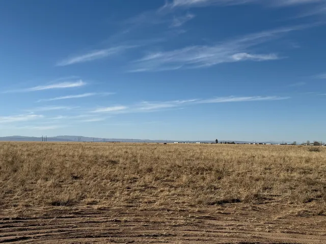 2-102 Hinson Rd, Belen, NM 87002