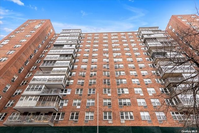 138-10 Franklin Ave #4H, Queens, NY 11355