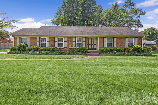 4914 Easthaven Dr, Charlotte, NC 28212