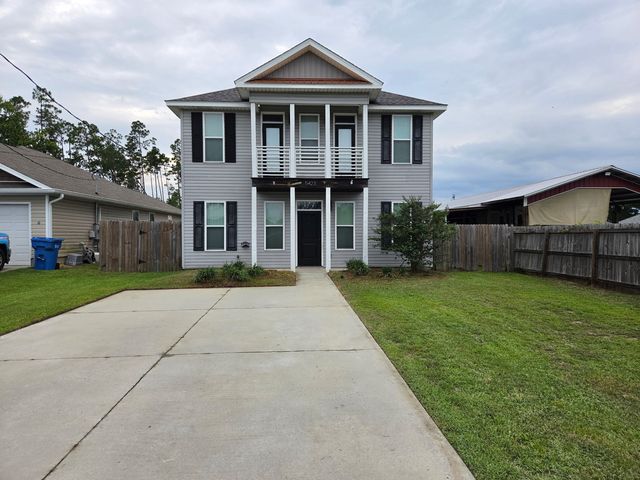 5423 Debi Rd, Panama City, FL 32404