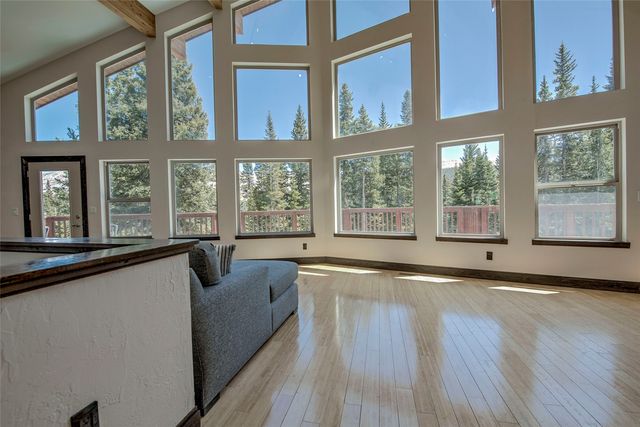 82 Kimmes Ln, Breckenridge, CO 80424